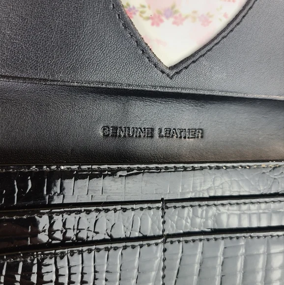 Silverlake Black Leather Crocodile Embossed Wallet Clutch Silver Buckle Accent - Picture 11 of 16